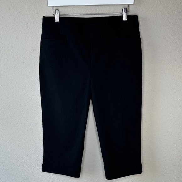 Chicos Black Perfect Stretch Josie Pull On Pedal Pushers Size Chico's 1 / US 8 - Picture 1 of 13